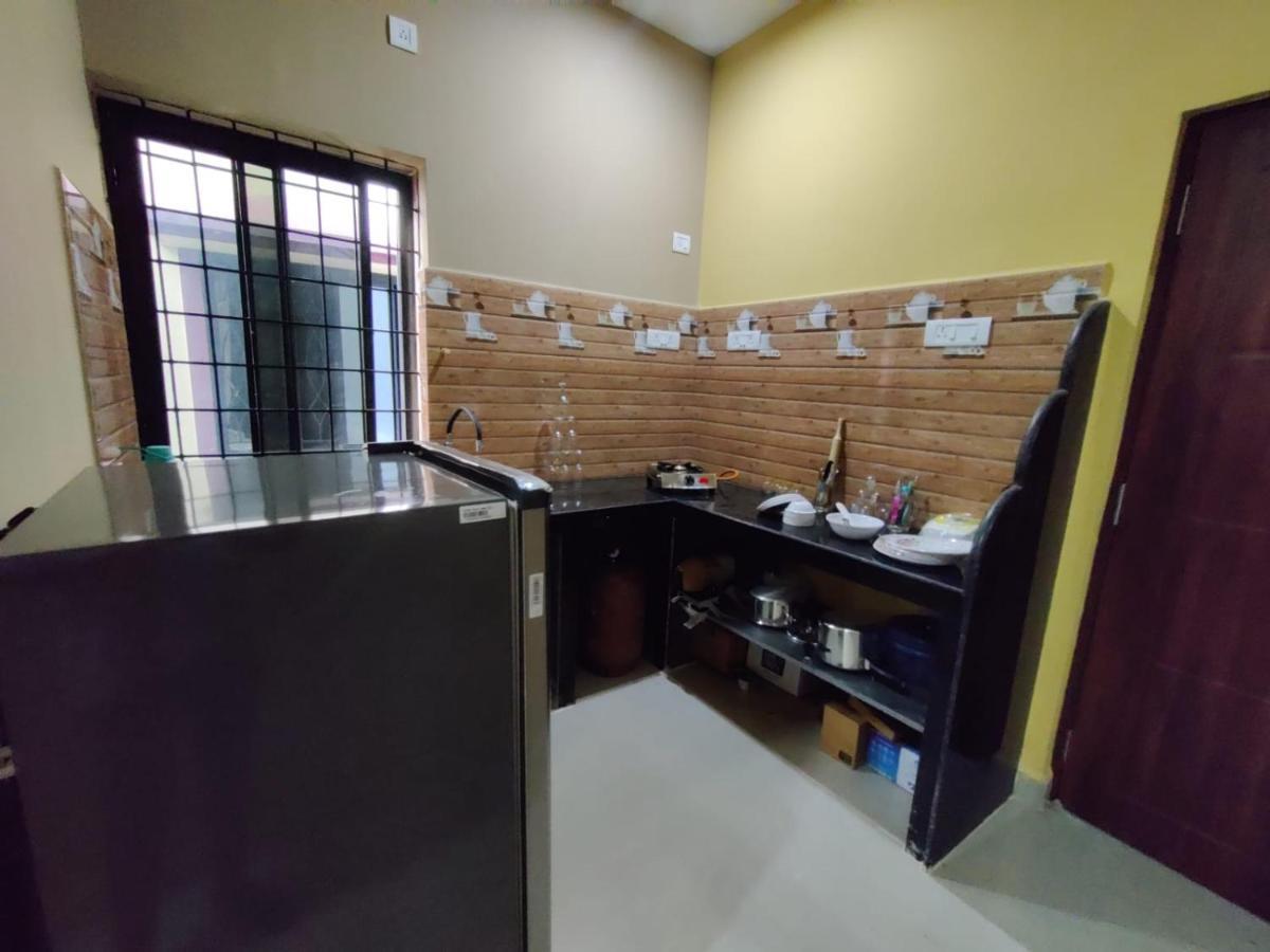 Beachfront 2bhk Candolim- Quirky Stays *