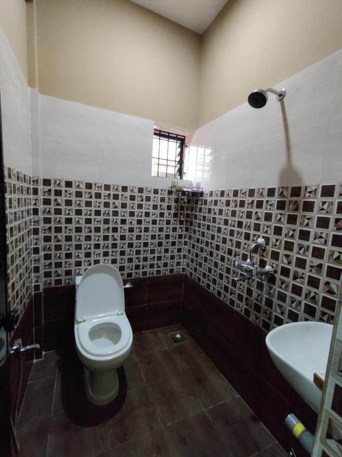 Beachfront 2bhk Candolim- Quirky Stays Holiday home *