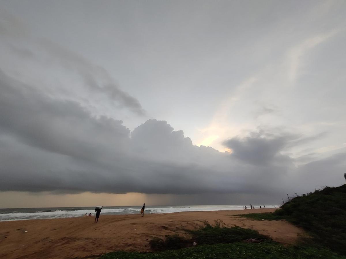 Beachfront 2bhk Candolim- Quirky Stays *